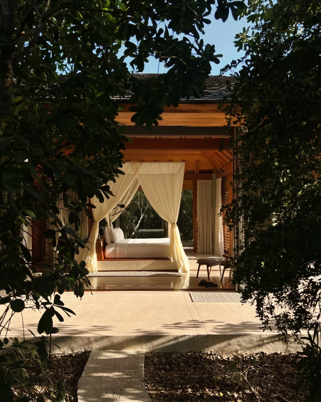 Summer settles differently at @Amanyara_Resort.

Long afternoons shaped by sun and sea, quiet paths through the landscape, and an unhurried pace that extends beyond the day.

A season best experienced outdoors, beneath the warmth of the Turks and Cai