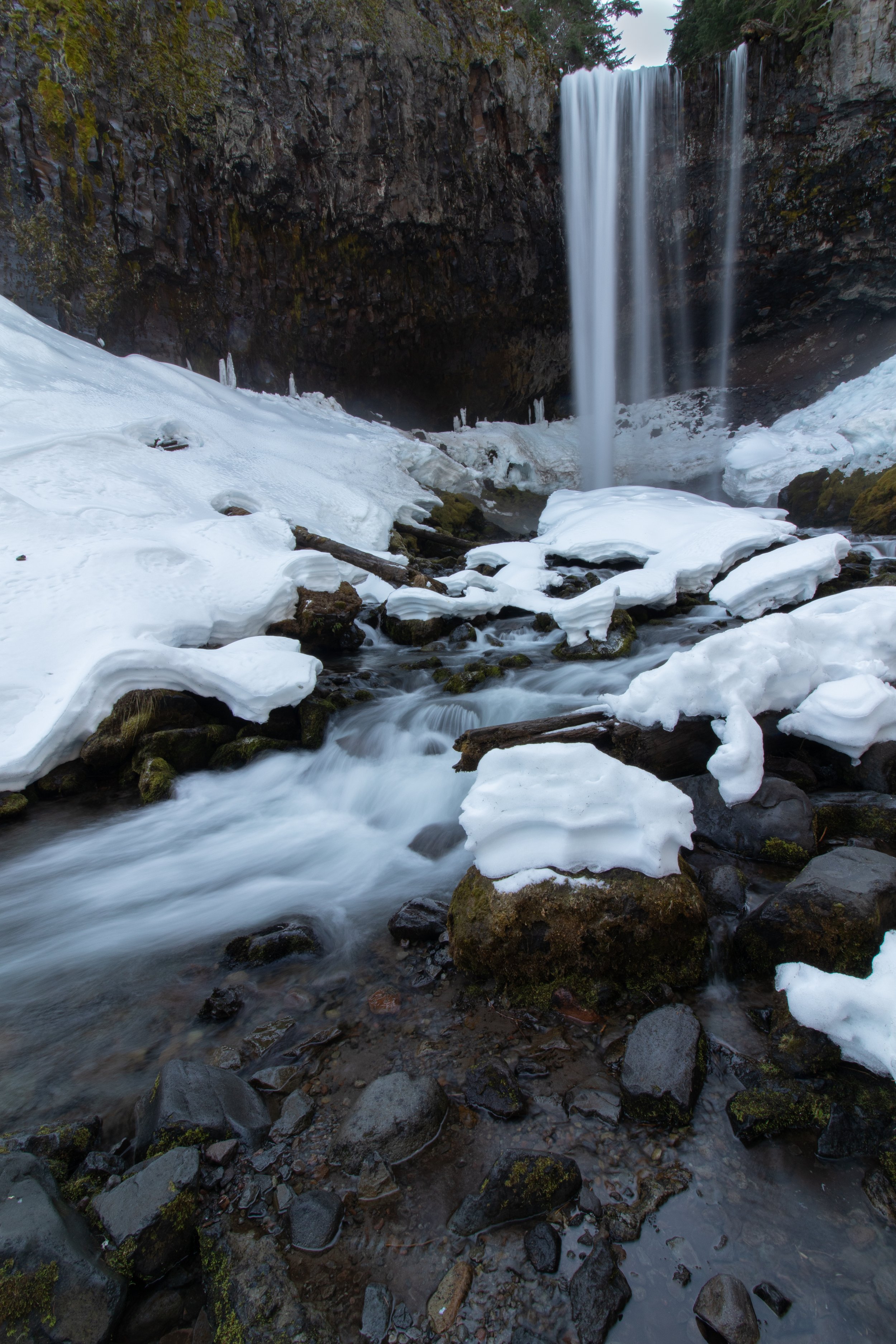 Tamanawas Fallls - Winter