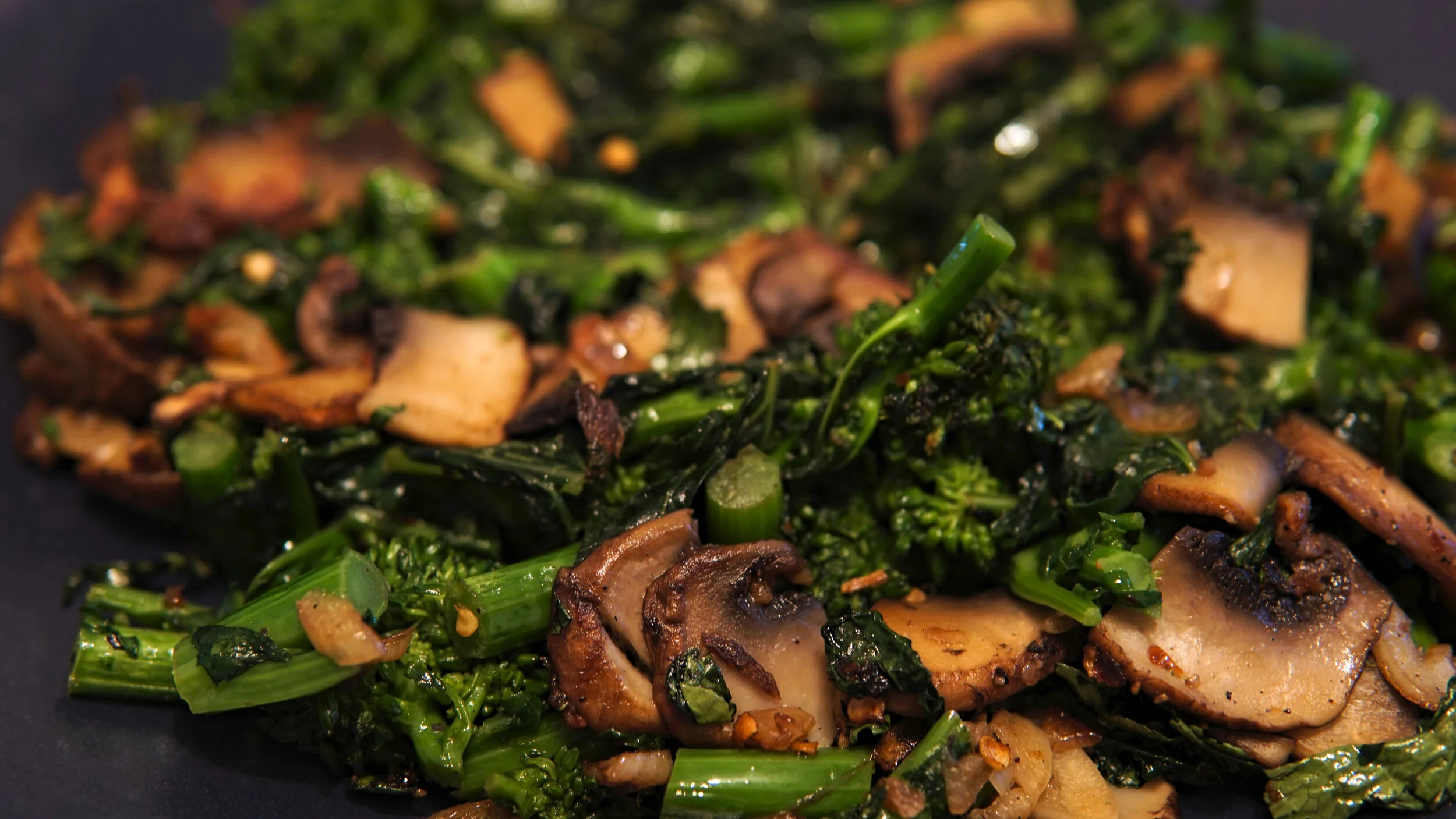 Spicy Rapini & Mushrooms — The GlutenFree Camel
