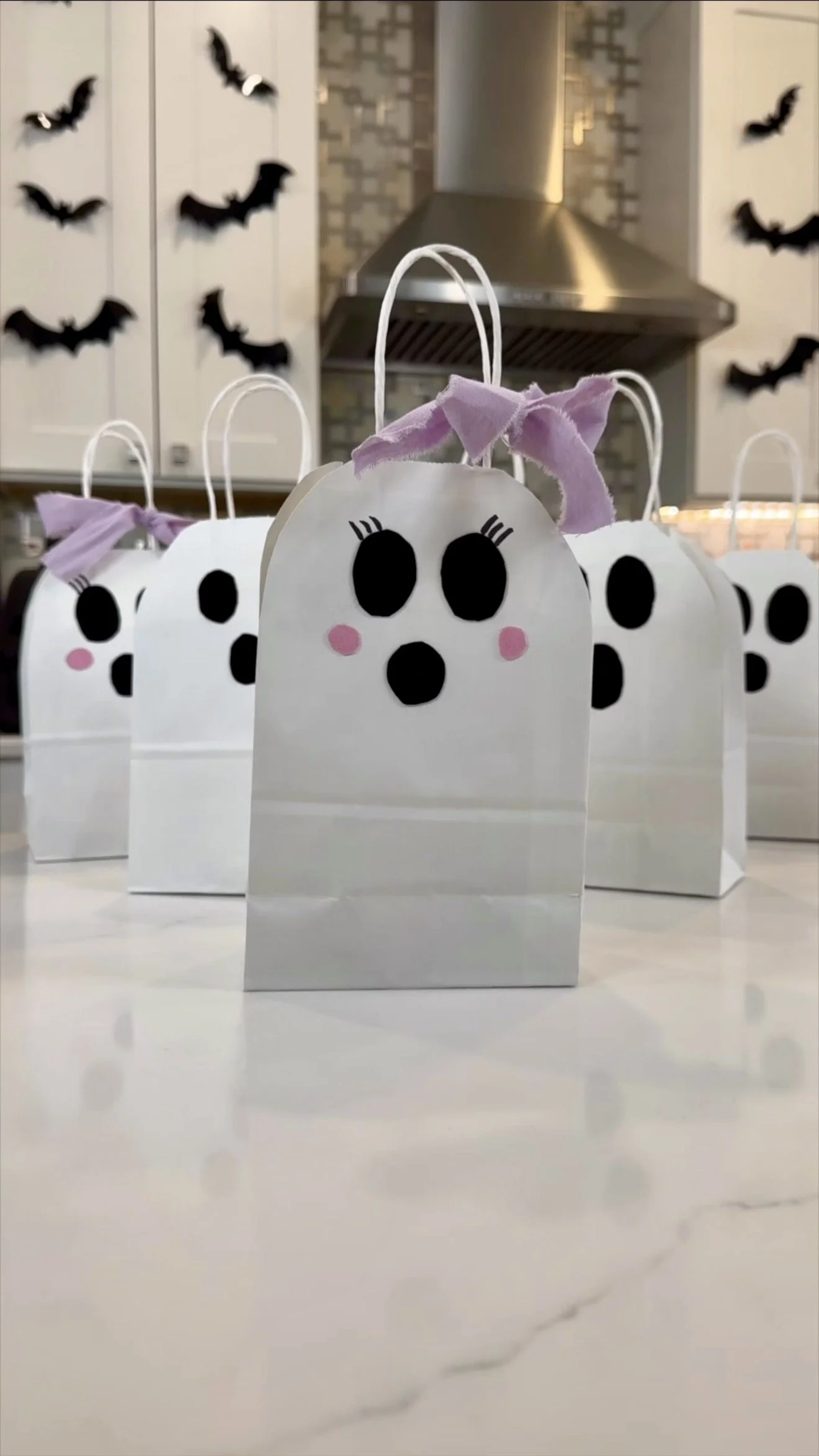 DIY Ghost Treat Bags: An Easy Halloween Party Favor Idea