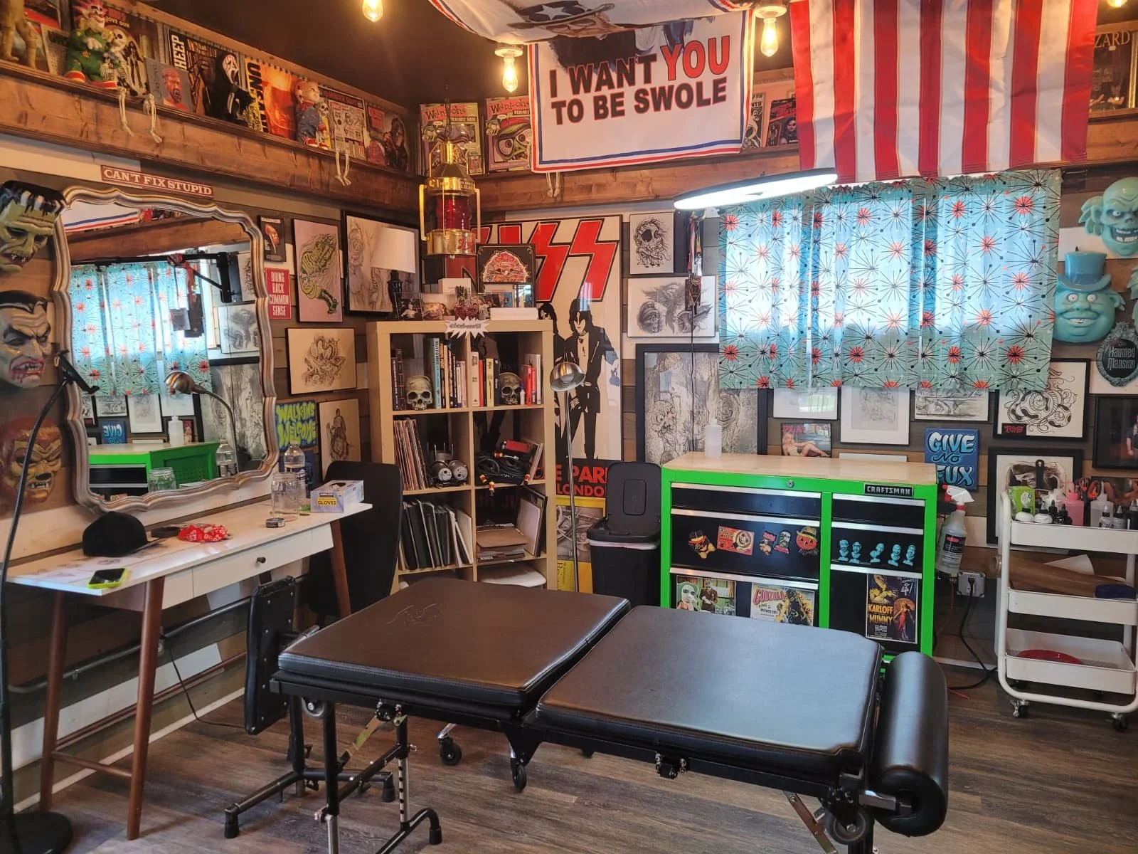 Walk-In Tattoos & Old-School Tattoo Vibes: Where Did It Go?