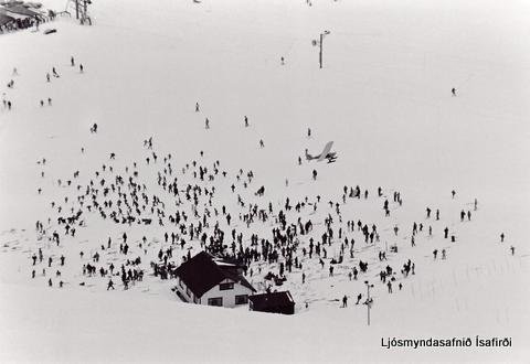 BB_umsl2058_skidavika1992_002.jpg