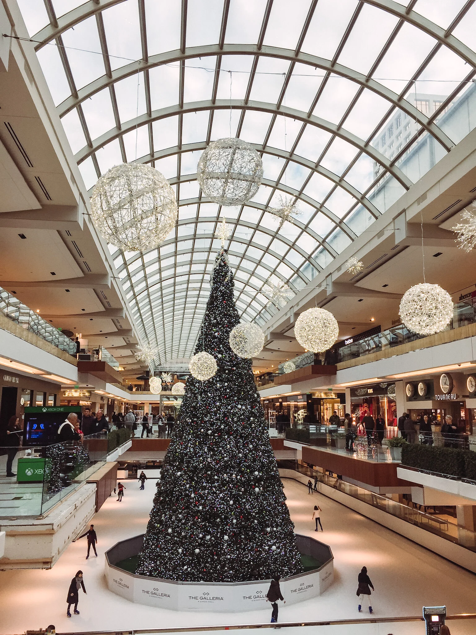 Expat &amp; World Traveler Holiday Gift Guide