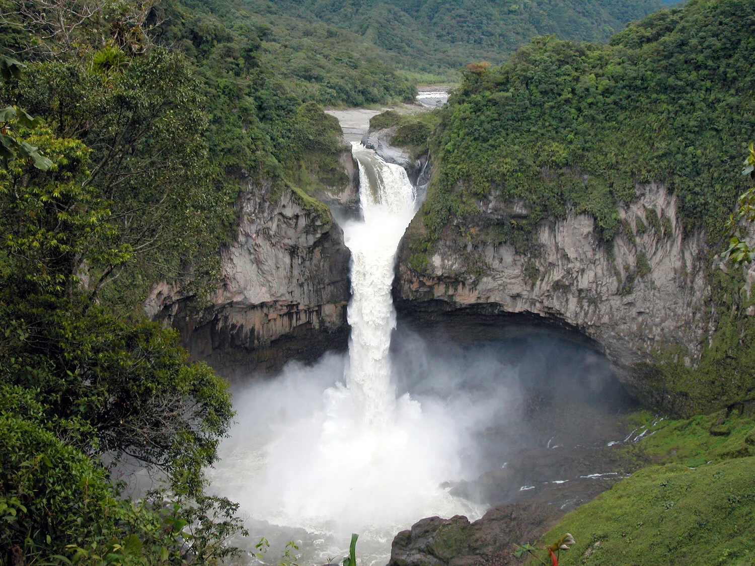 La tierra se traga la catarata San Rafael, la más alta de Ecuador