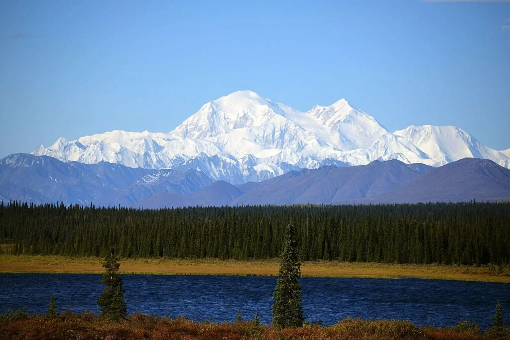 El deshielo del Monte Denali dejará al descubierto toneladas de heces humanas