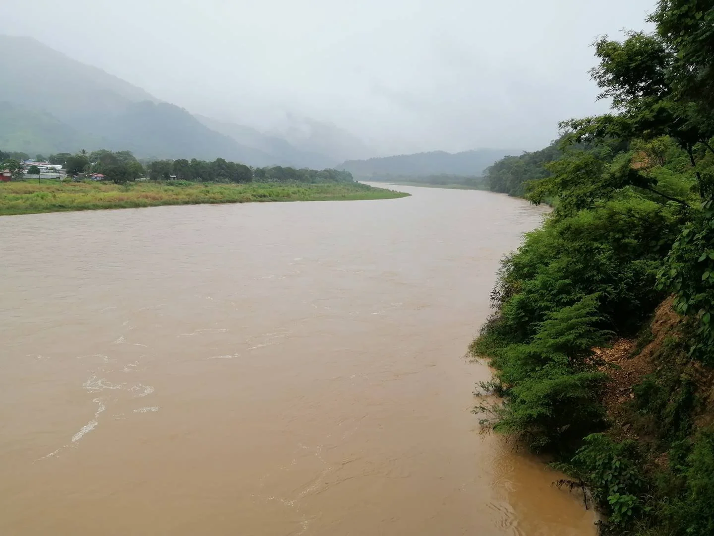 ¿Posee derechos el río Térraba?