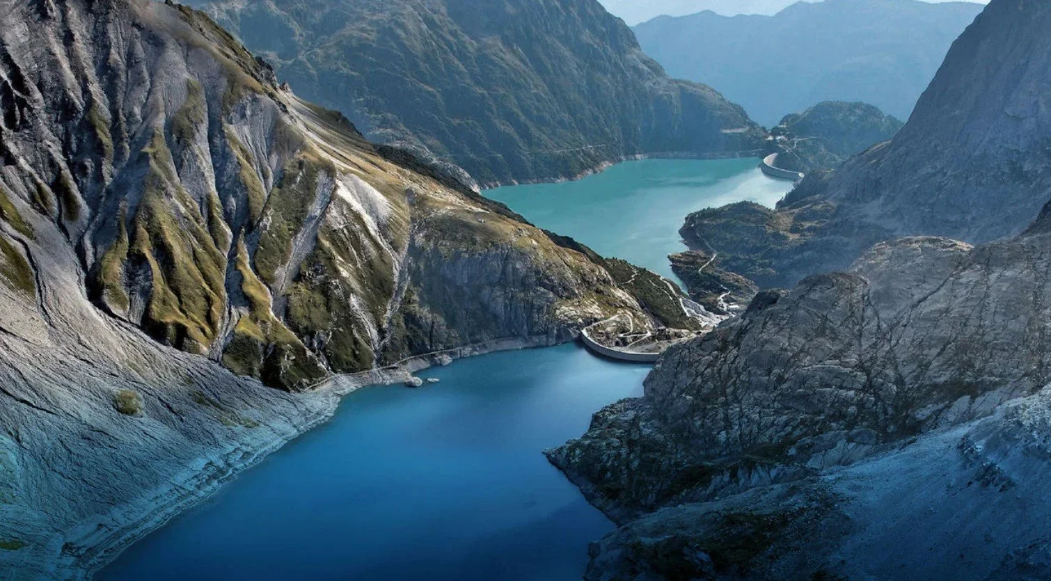 Construyen una enorme ‘batería de agua’ en los Alpes Suizos