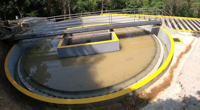 El Salvador presenta el primer visor de aguas residuales del país