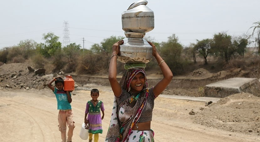 El cambio climático puede aumentar hasta un 30% el tiempo que dedican las mujeres a recoger agua