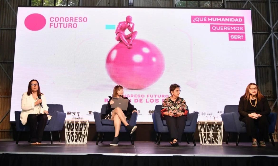 Más de 300 personas asistieron al Congreso Futuro Los Ríos 2025