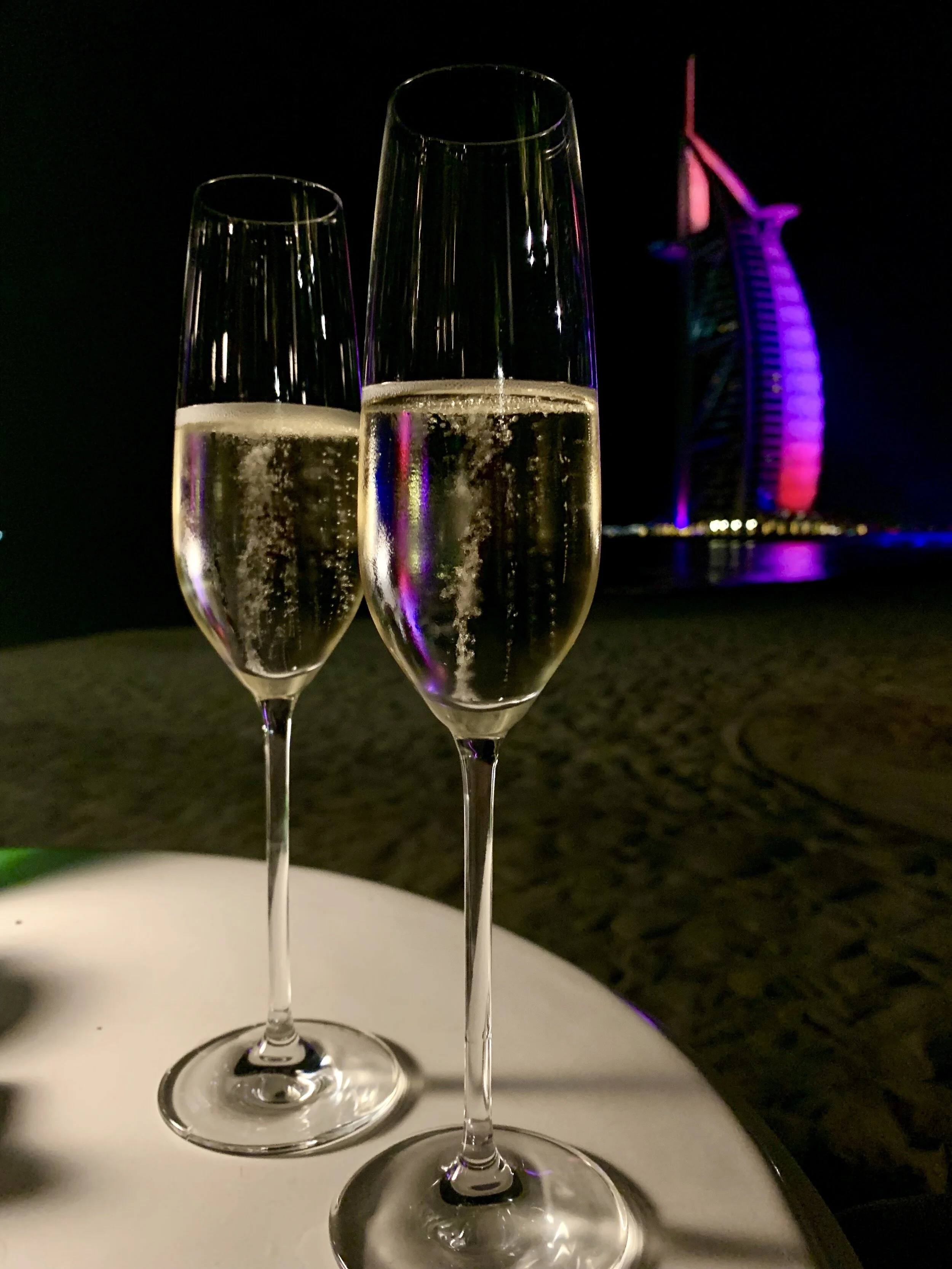 Beach, bubbles, and beautiful views are yours at Shimmers. Image | Daniela Wedel