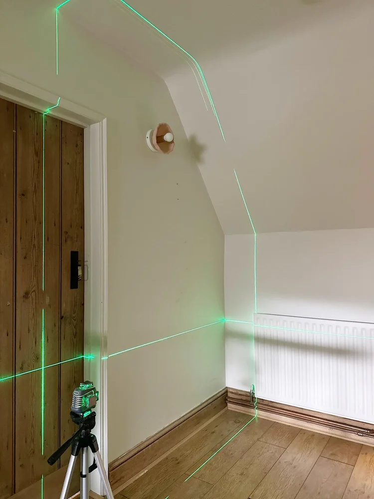Guide to Using a Laser Level for Room Layouts: Ultimate Precision Tips