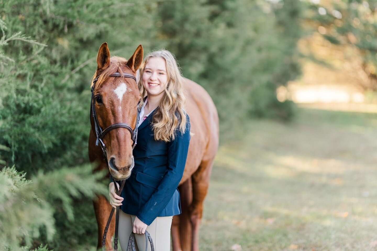 This is Allie &amp; Tucker! Allie is the captain of the Davidson College Equestrian Team! Can't wait to share more of this beautiful branding and media session! 
.
.
@hayitsalliehay
@davidsoncollegeeq
.
.
.
.
#horseandrider #horseandriderphotoshoot #
