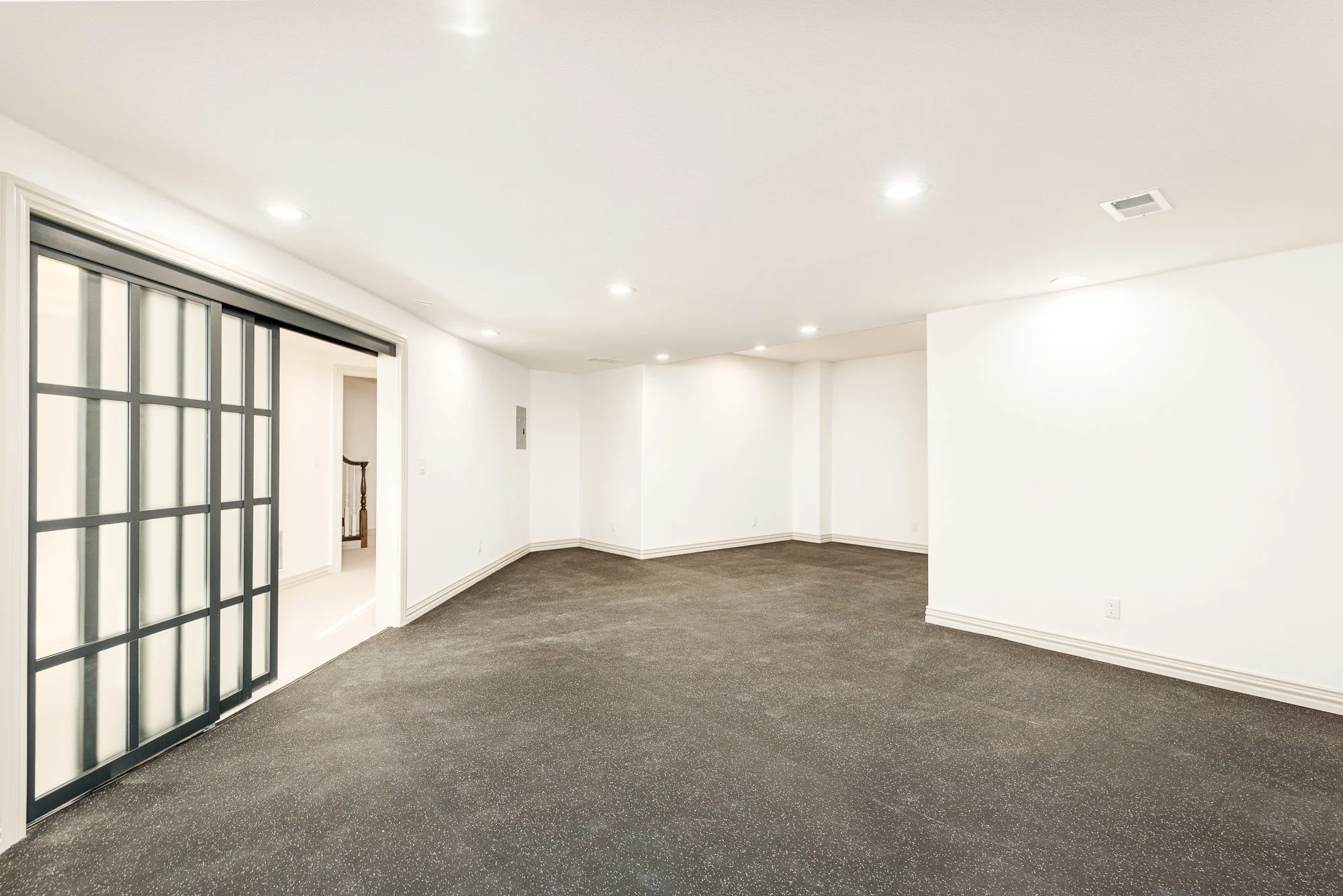 79 Glenmoor Dr-34.jpg