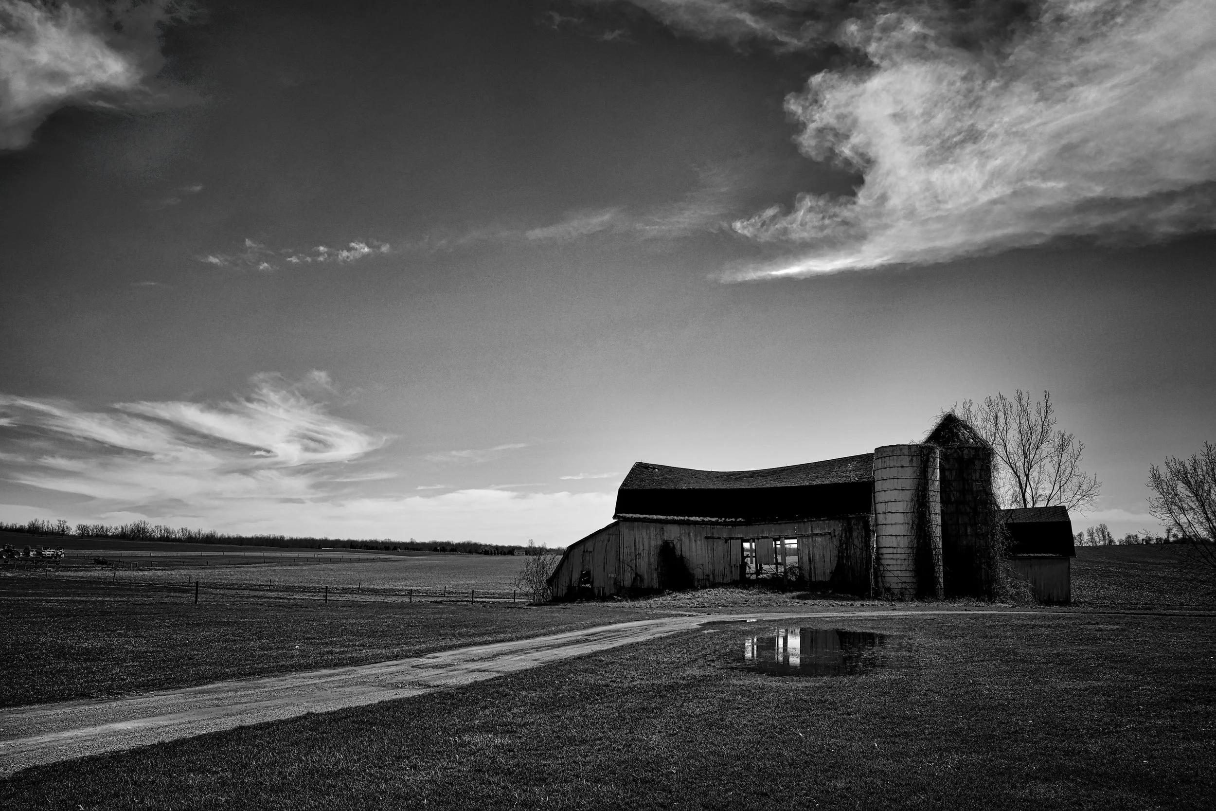 Barn 5&20 Avon B&W MP #2 DSCF0027.jpg