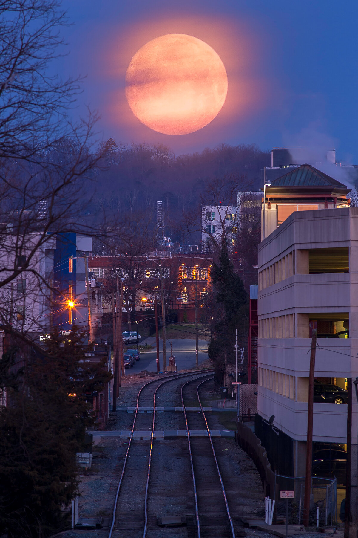 Charlottesville Moonset