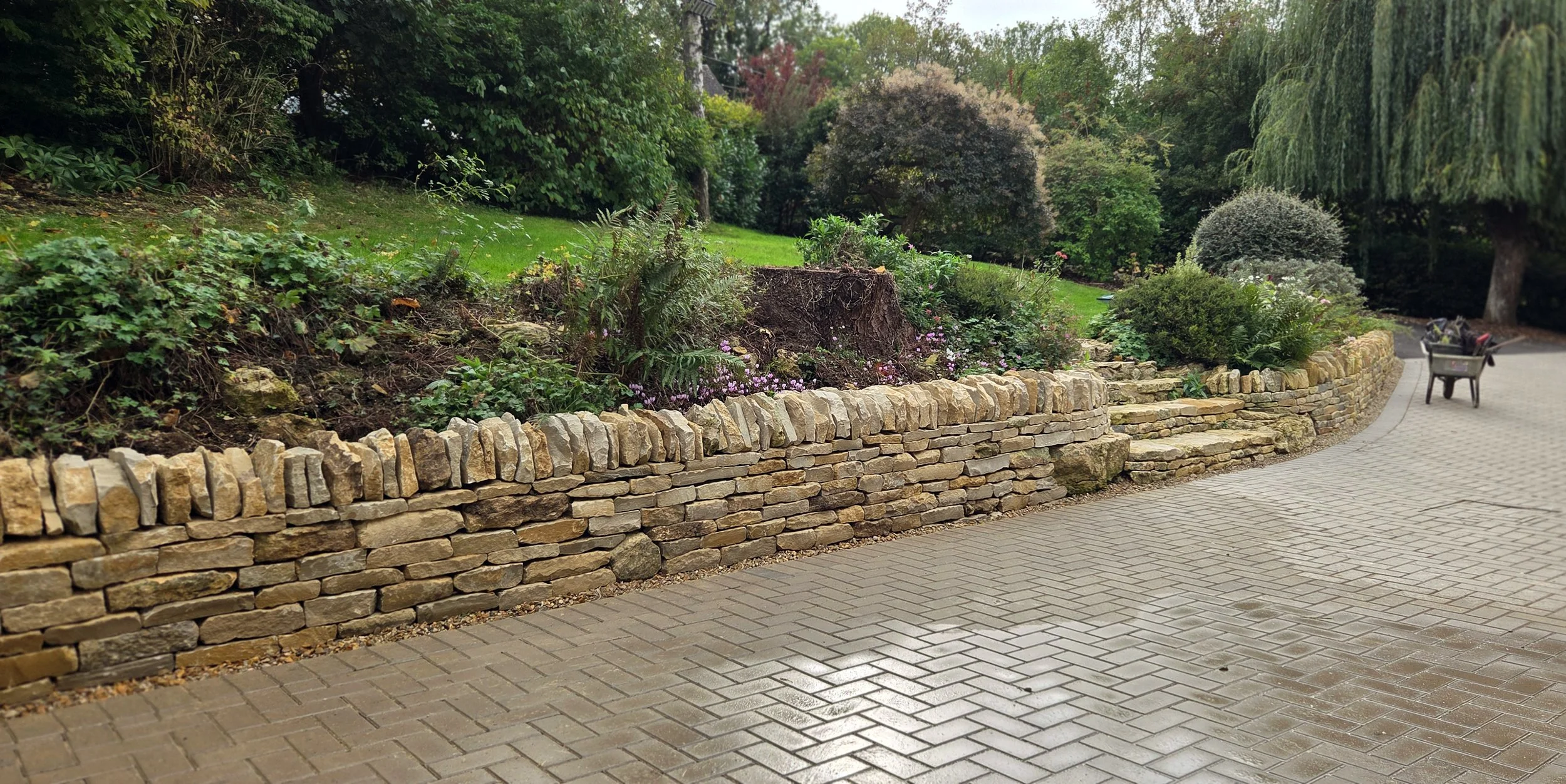 Dry-Stone Driveway Border.jpg