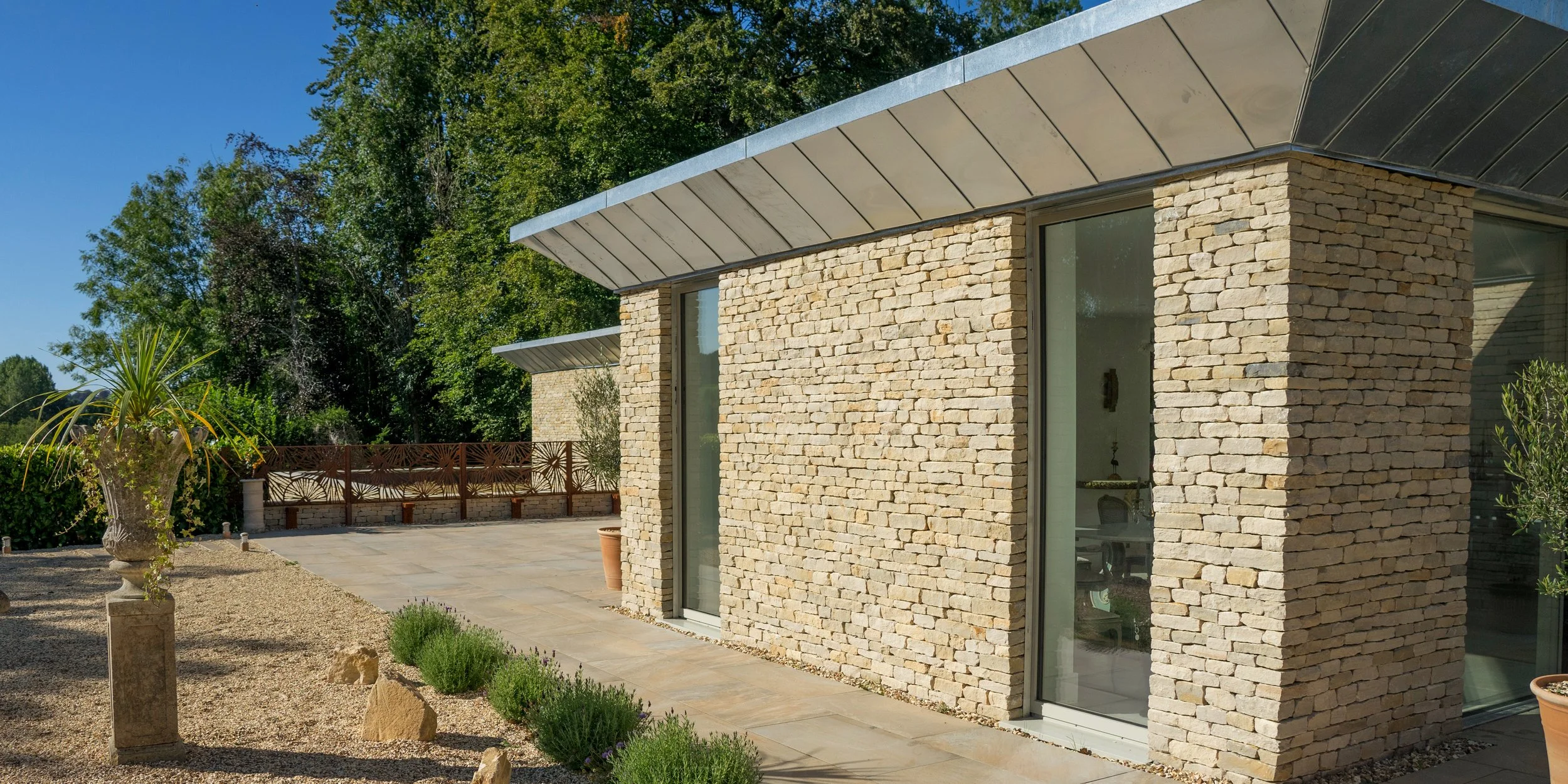 The Wild garden - Front Elevation Corner.jpg