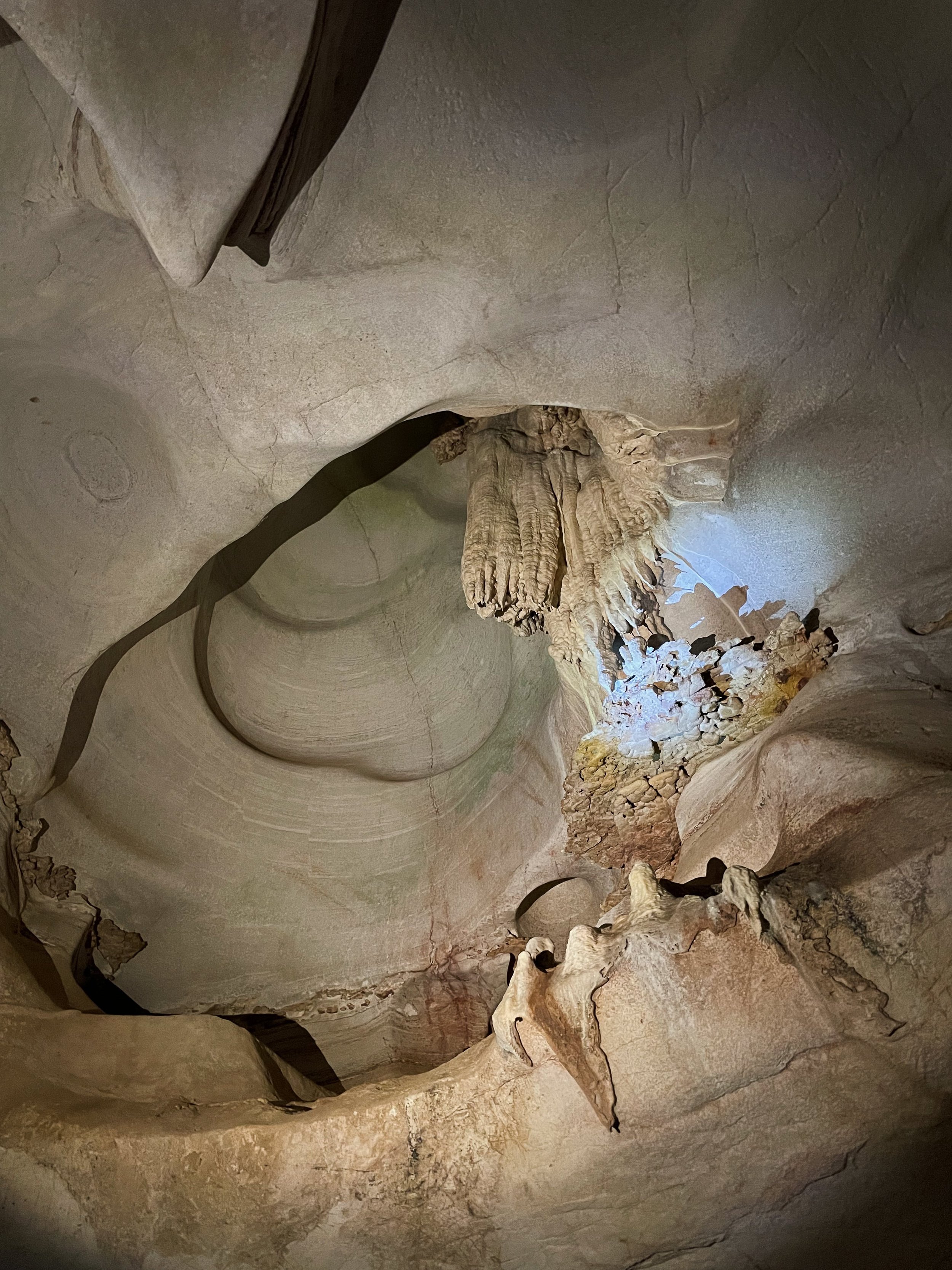 Underground Caverns in Texas.jpg