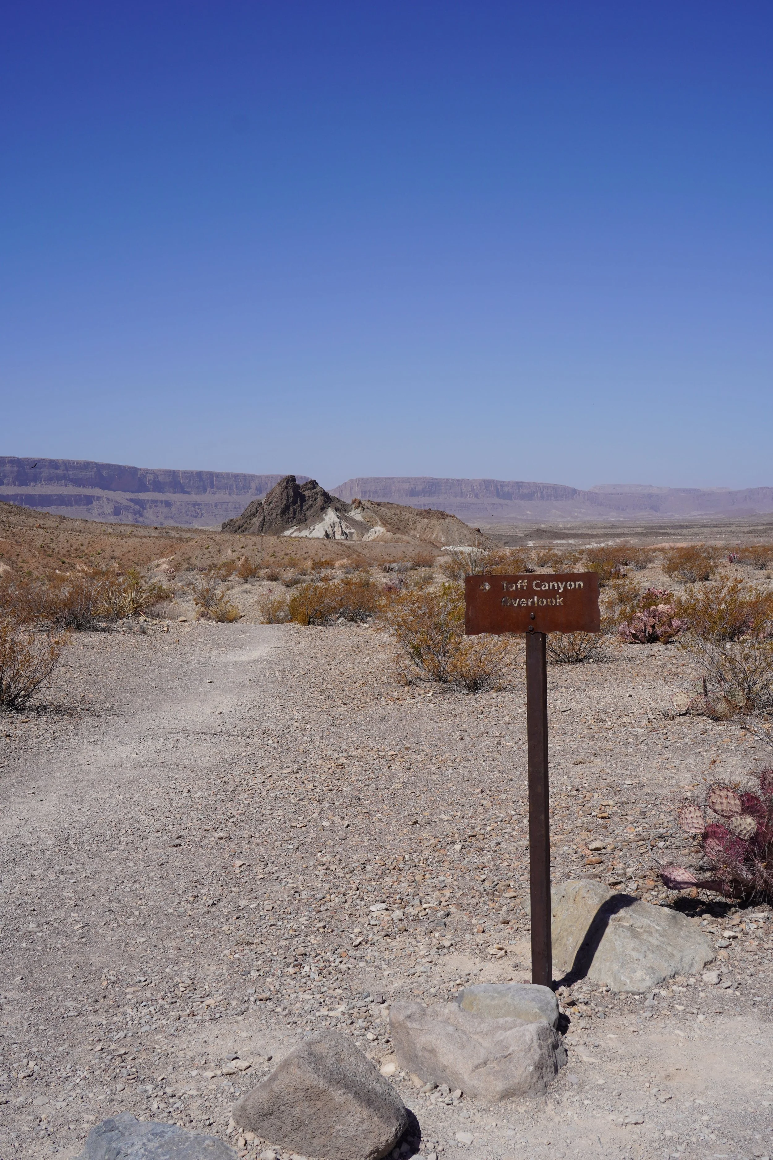 tuff canyon overlook trail_big bend national park hiking