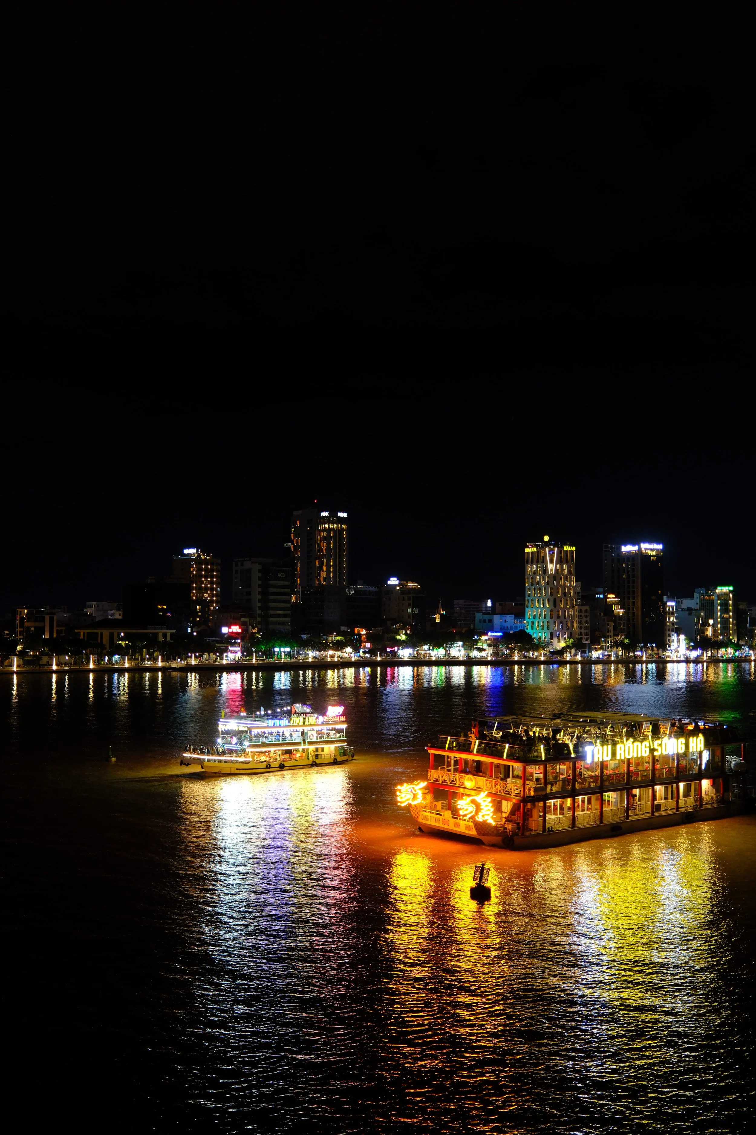 han river night cruise da nang