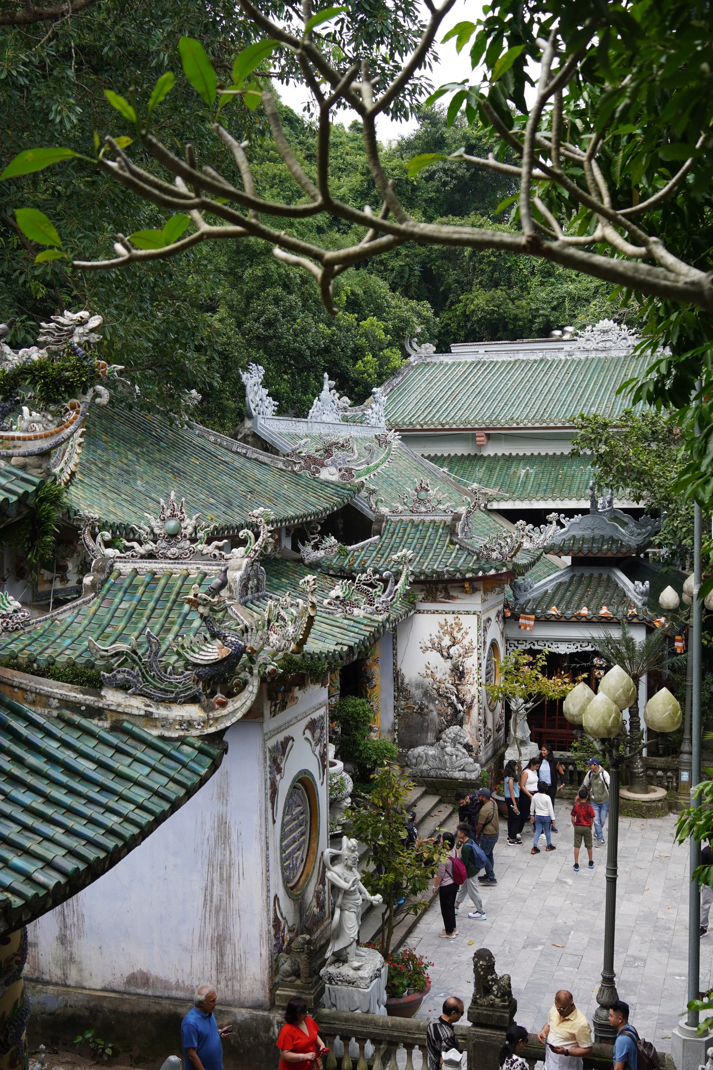 things to do at marble mountains da nang