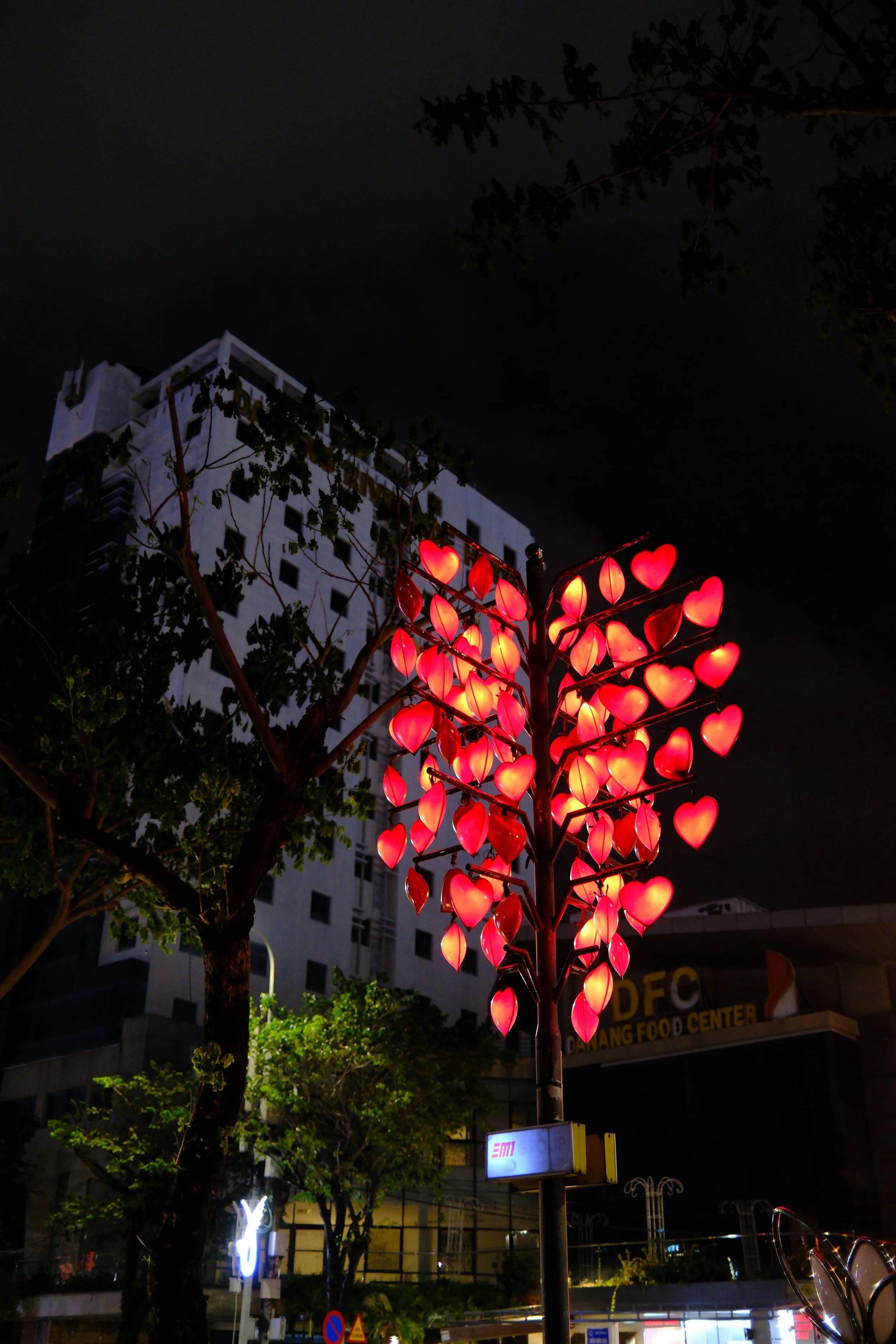love plaza_love boardwalk da nang