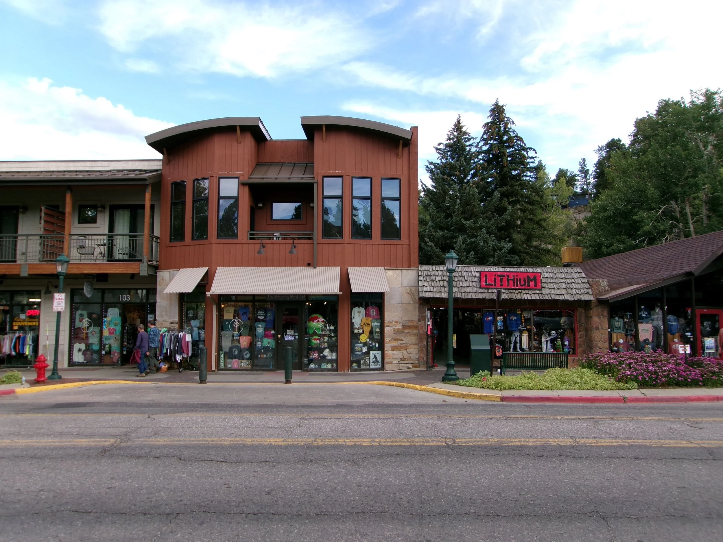 shopping in estes park_walking around estes park