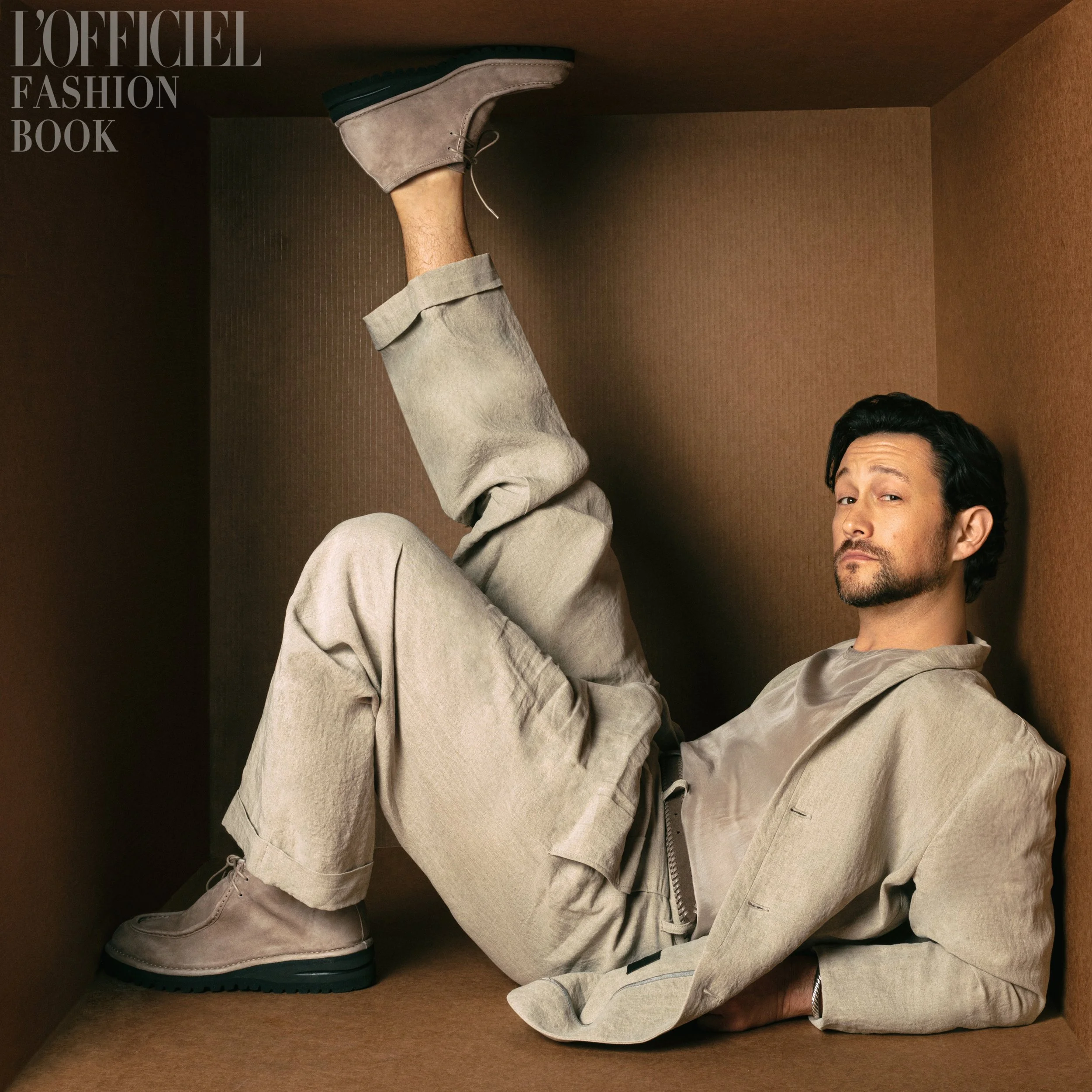 AU83_LOFFICIEL_FASHION_BOOK_Joseph Gordon Levitt 6.jpg