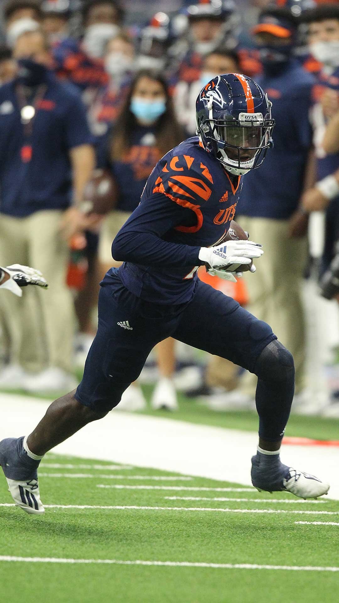 utsa-football-uniform-army-4.jpg