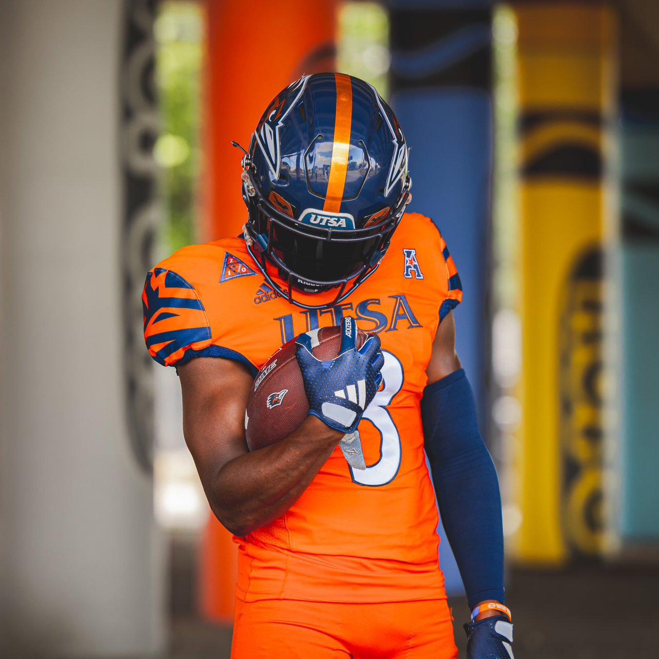 UTSA Football Uniform - Crayons