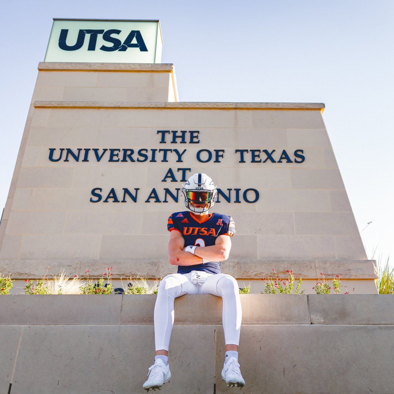 utsa-football-uniform-entance.jpg