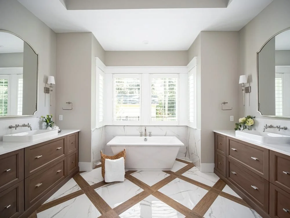 New luxury model home custom bath