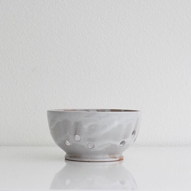 New berry bowls being added to the shop this week!
