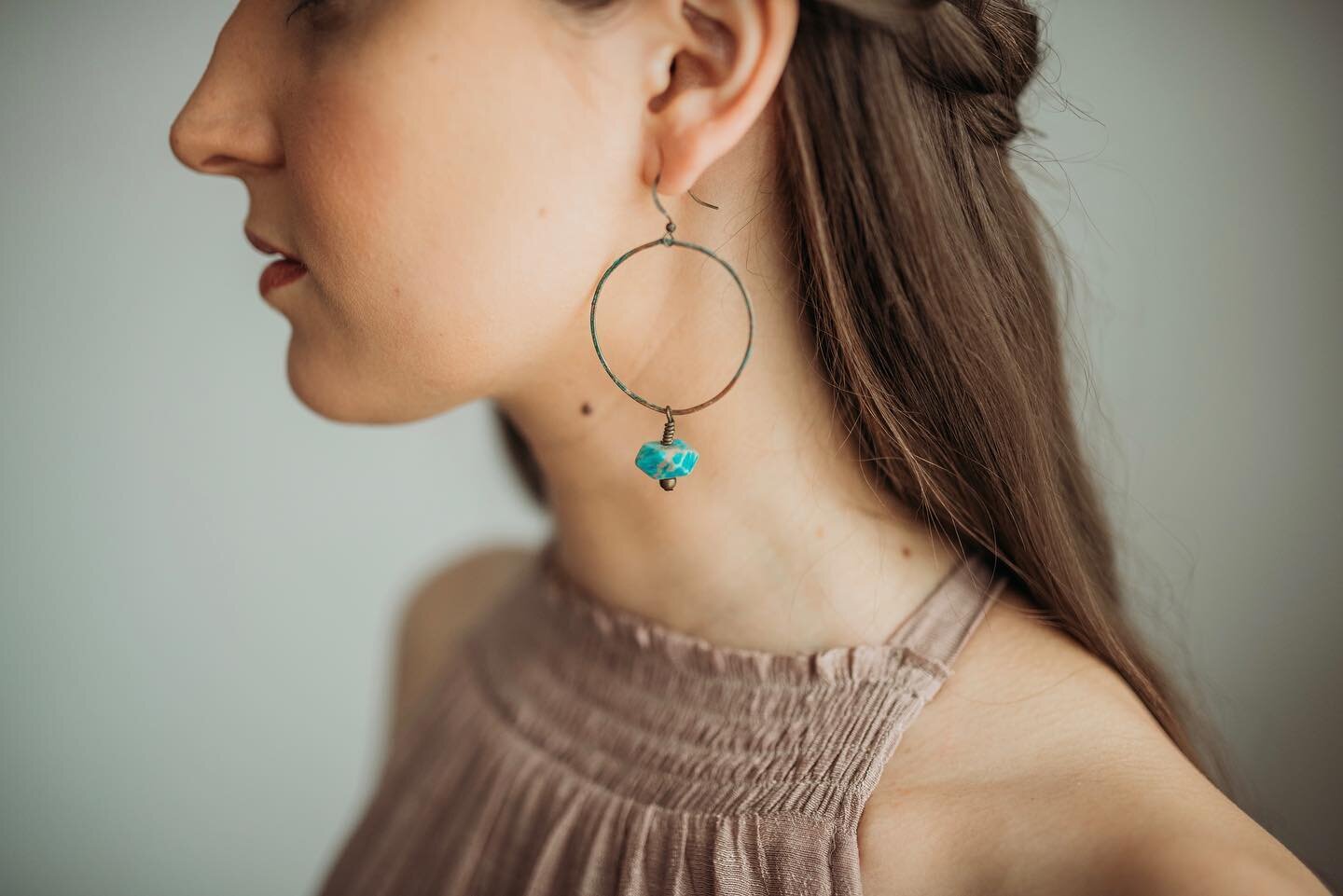 Be a boho-queen this Summer in our Firescale Copper Rings w Imperial Jasper Drops.

Shop at adornbyklee.com
.
.
.
#summer #summeredition #summerjewelry #handcraftedjewelry #bohostyle #bohochic #bohojewelry #bohowoman #hippiejewelry #hippievibes #stat