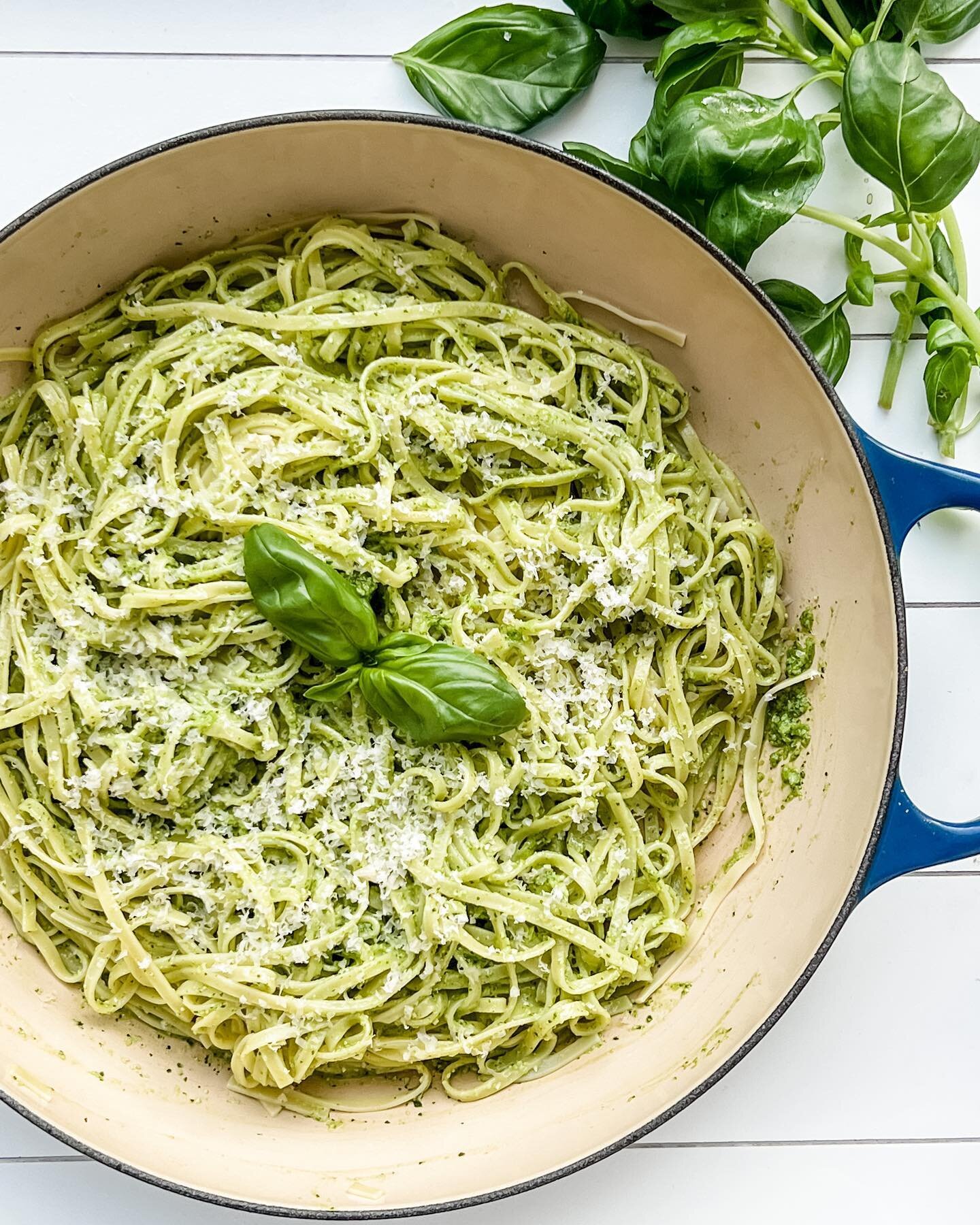 PESTO with FETTUCCINE 🌿 

SAVE SAVE SAVE 

The best pesto I&rsquo;ve ever had was in the Cinque Terre on my recent trip. AMAZING 💚 I wish I could bring it home with me! 

At the little seaside hotel we were staying at Monterosso, #hotelpasquale, wh