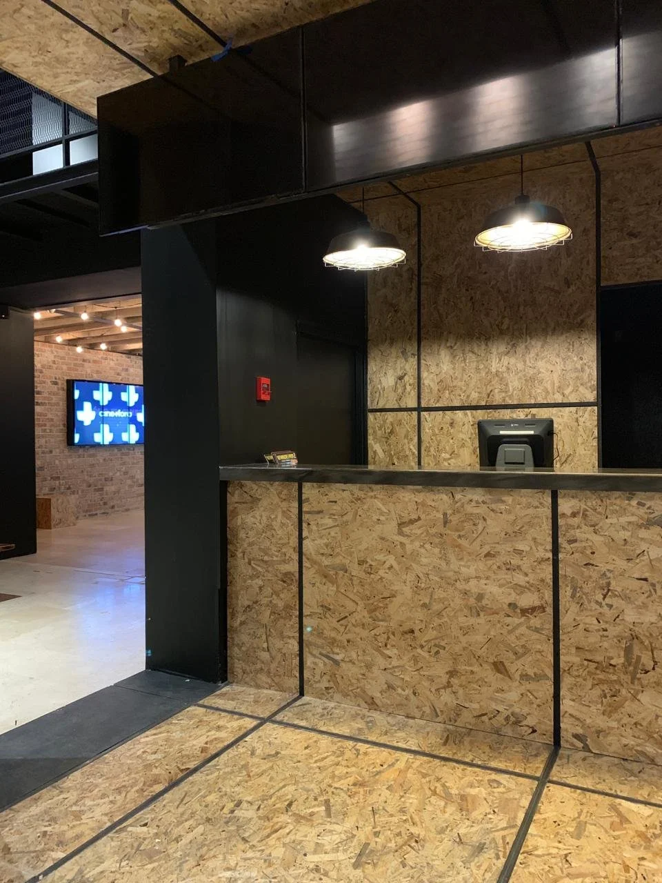 PHOTO-2019-04-10-23-21-46 2.jpg