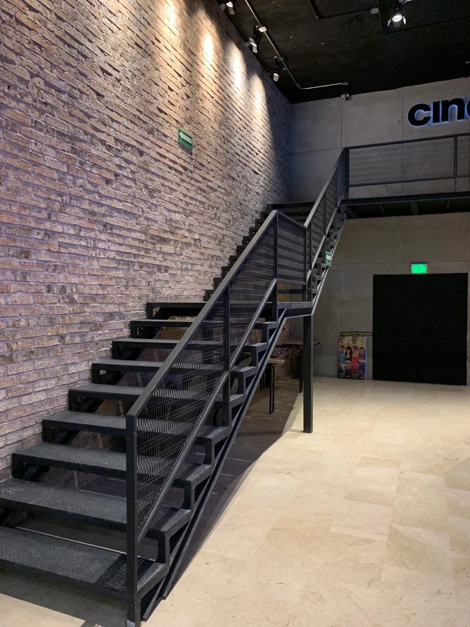 PHOTO-2019-04-10-23-21-44 2.jpg