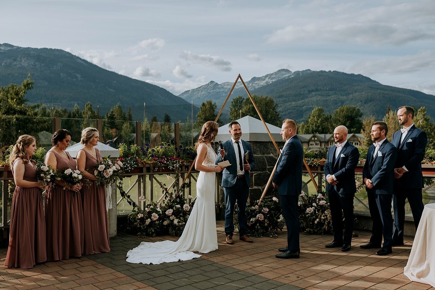 One of our favourite backdrops in Whistler! The beautiful patio at @westin_whistler never disappoints! 

Photo by the incredible @janicepowerphoto 
Officiant @kriswylie21