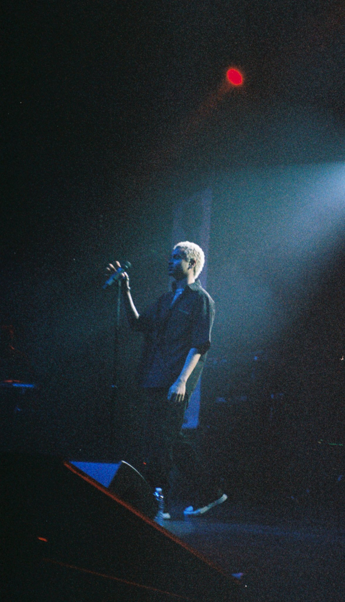 R1-01532-031A.jpg