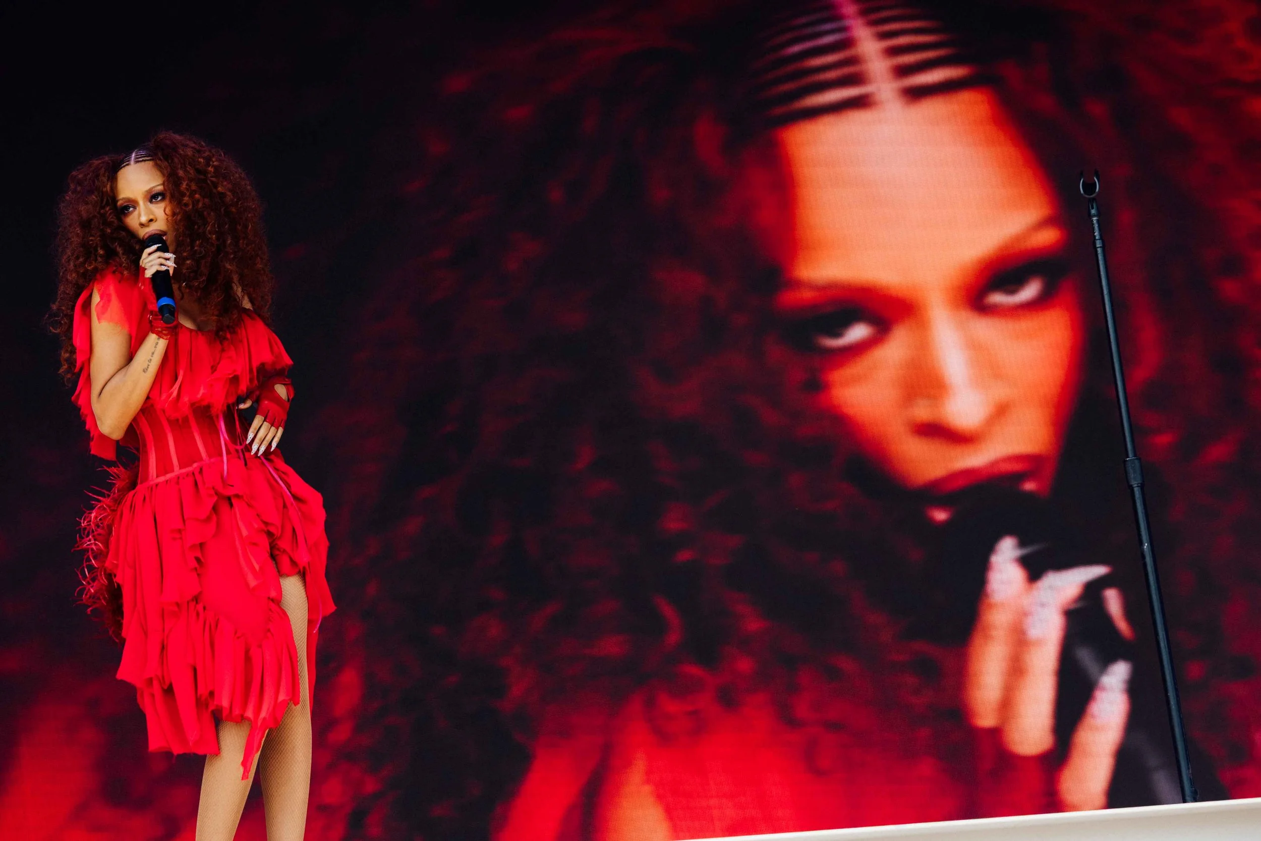 RavynLenae_08_25__02.jpg
