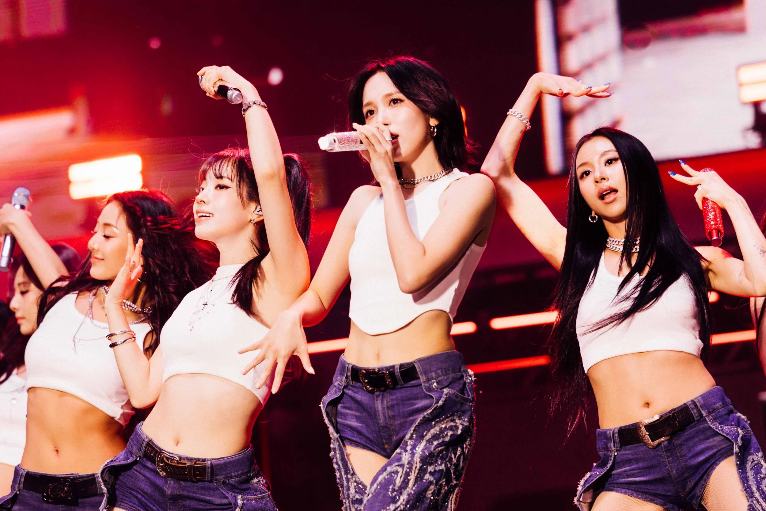 Twice_08_25__04.jpg