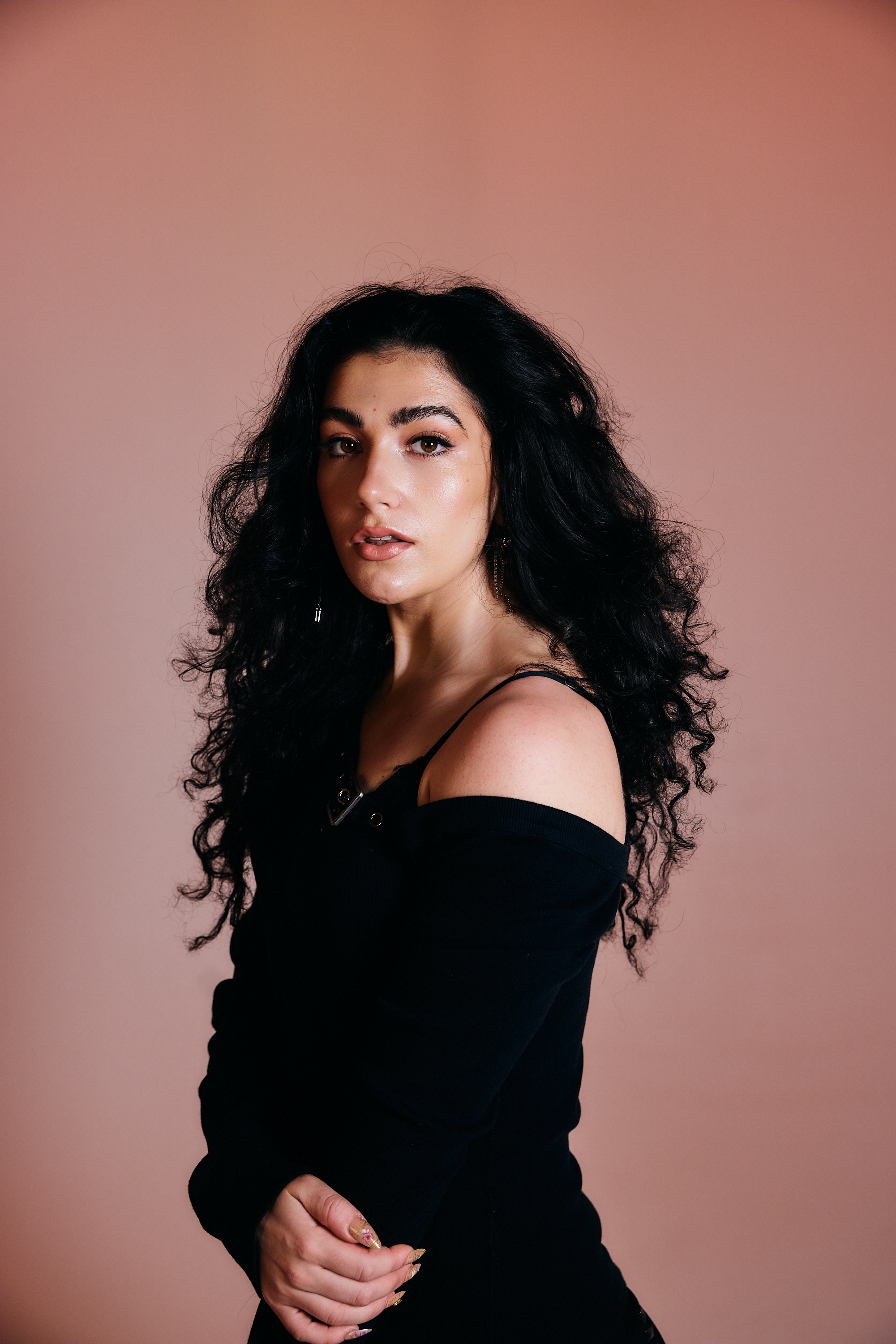 Q&amp;A: Caroline Romano Finds Beauty in the Fall on “it took me falling”