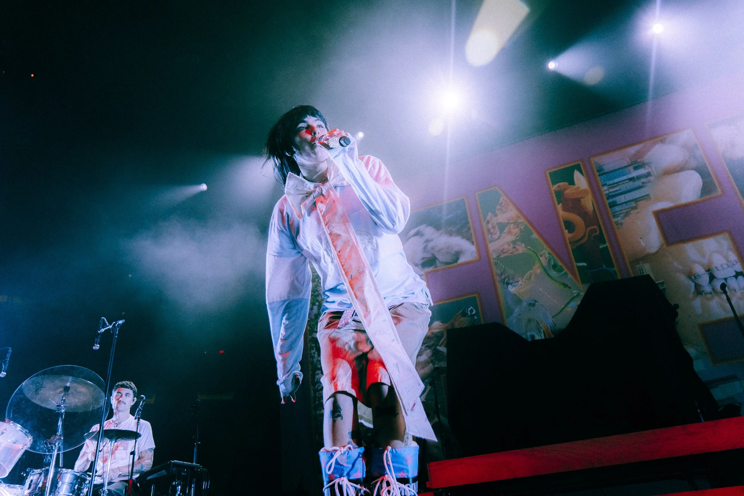 Friends of Luna: °1824