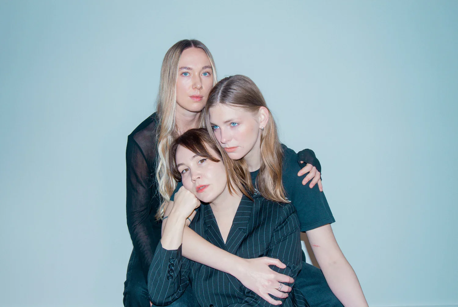 Q&amp;A: Swedish Grunge Three-Piece Vero Rips Through New Album ‘Razor Tongue’