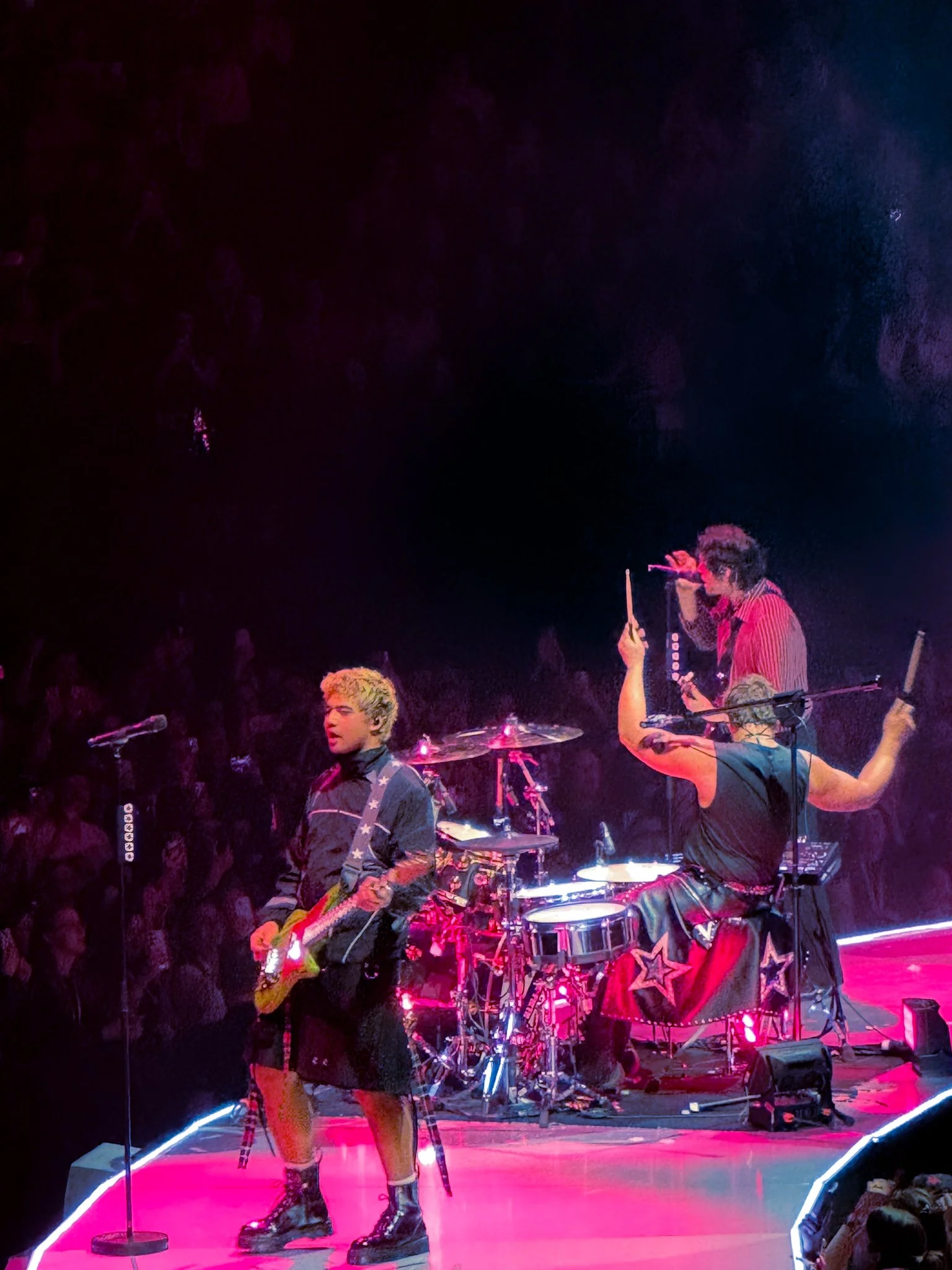 5 Seconds of Summer Electrify Antwerp on the European Opening Night of EVERYONE’S A STAR! Tour