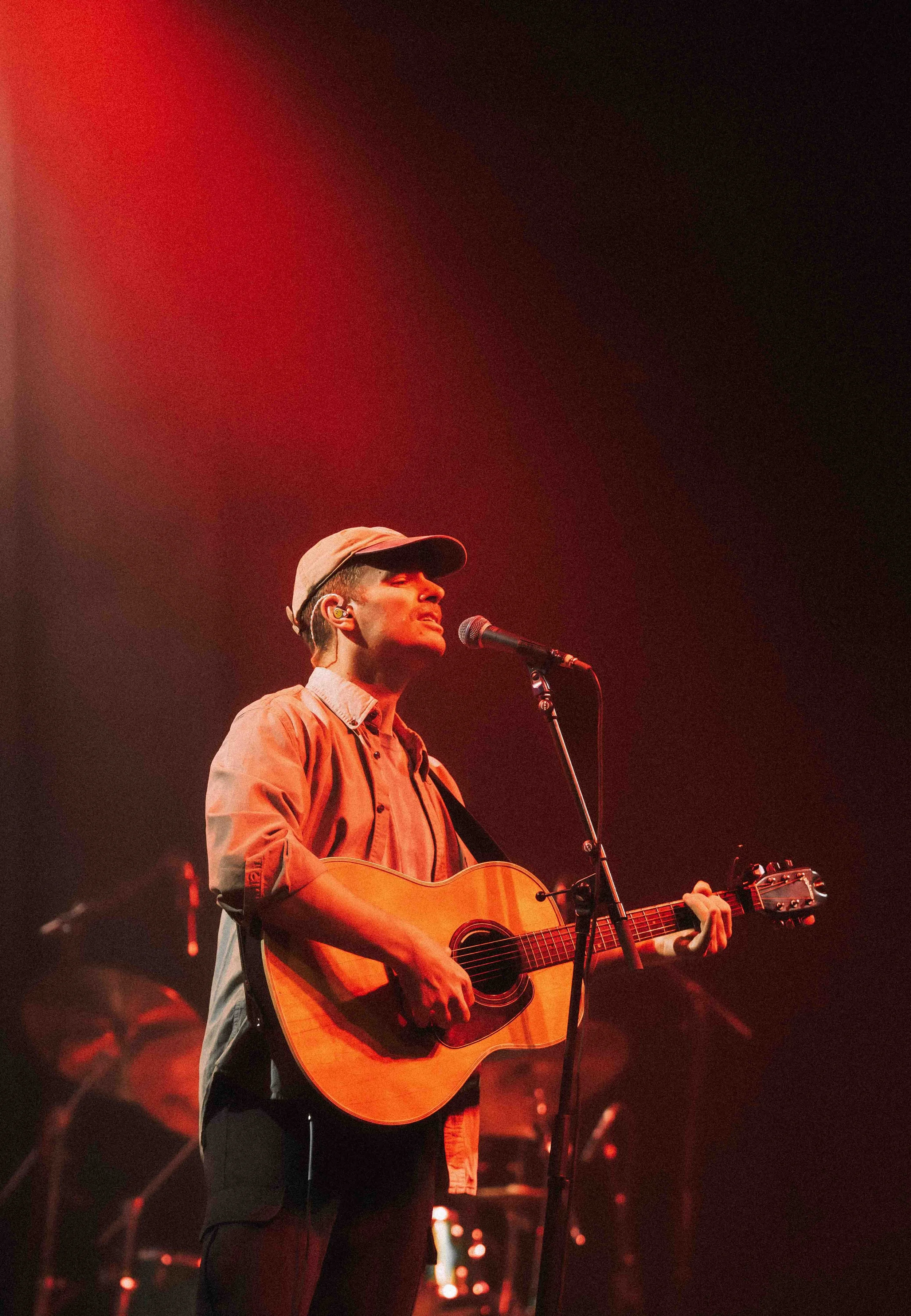 AHertel_MacDeMarco_05_26_01.jpg