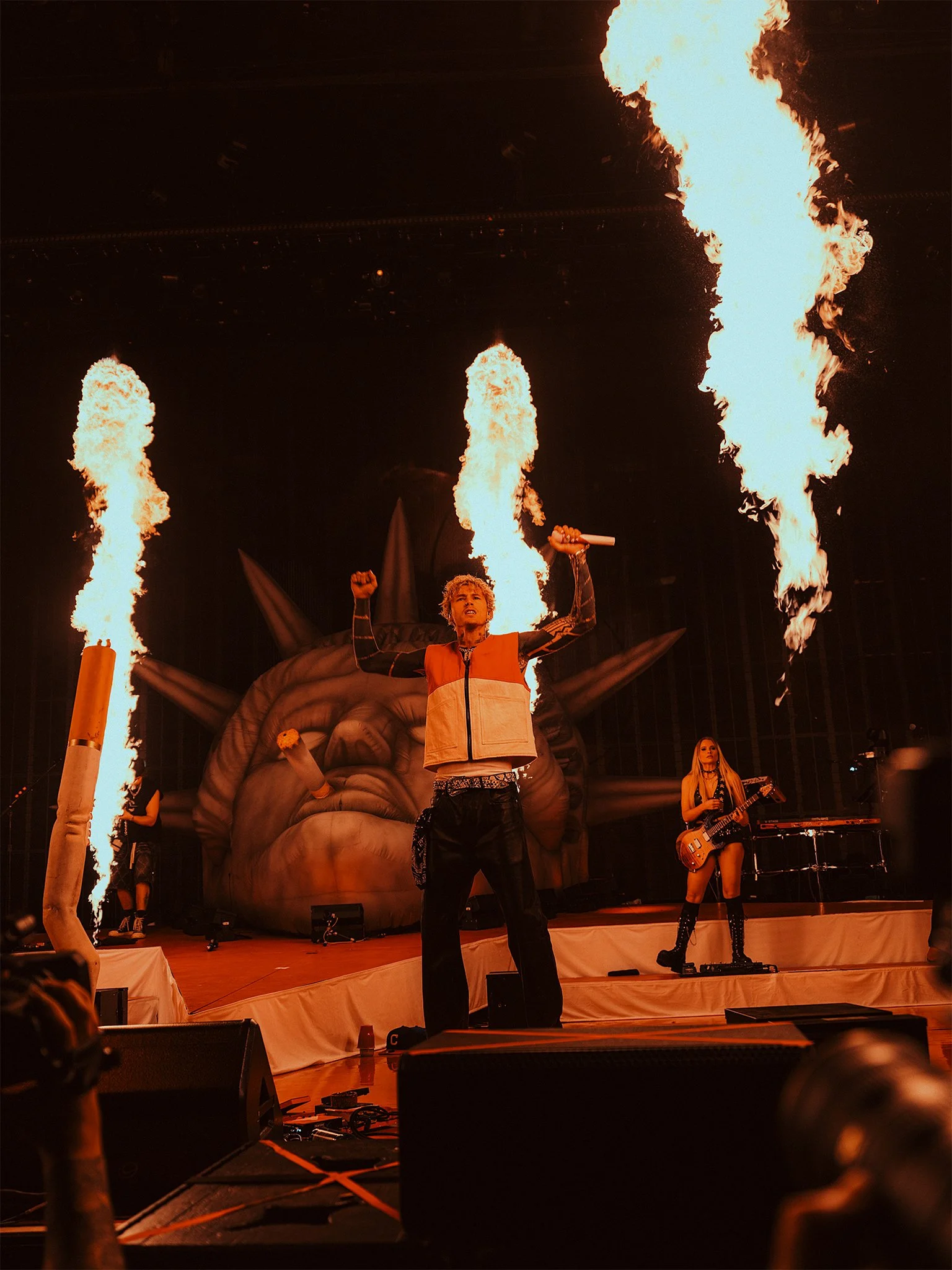 MGK-83.jpg