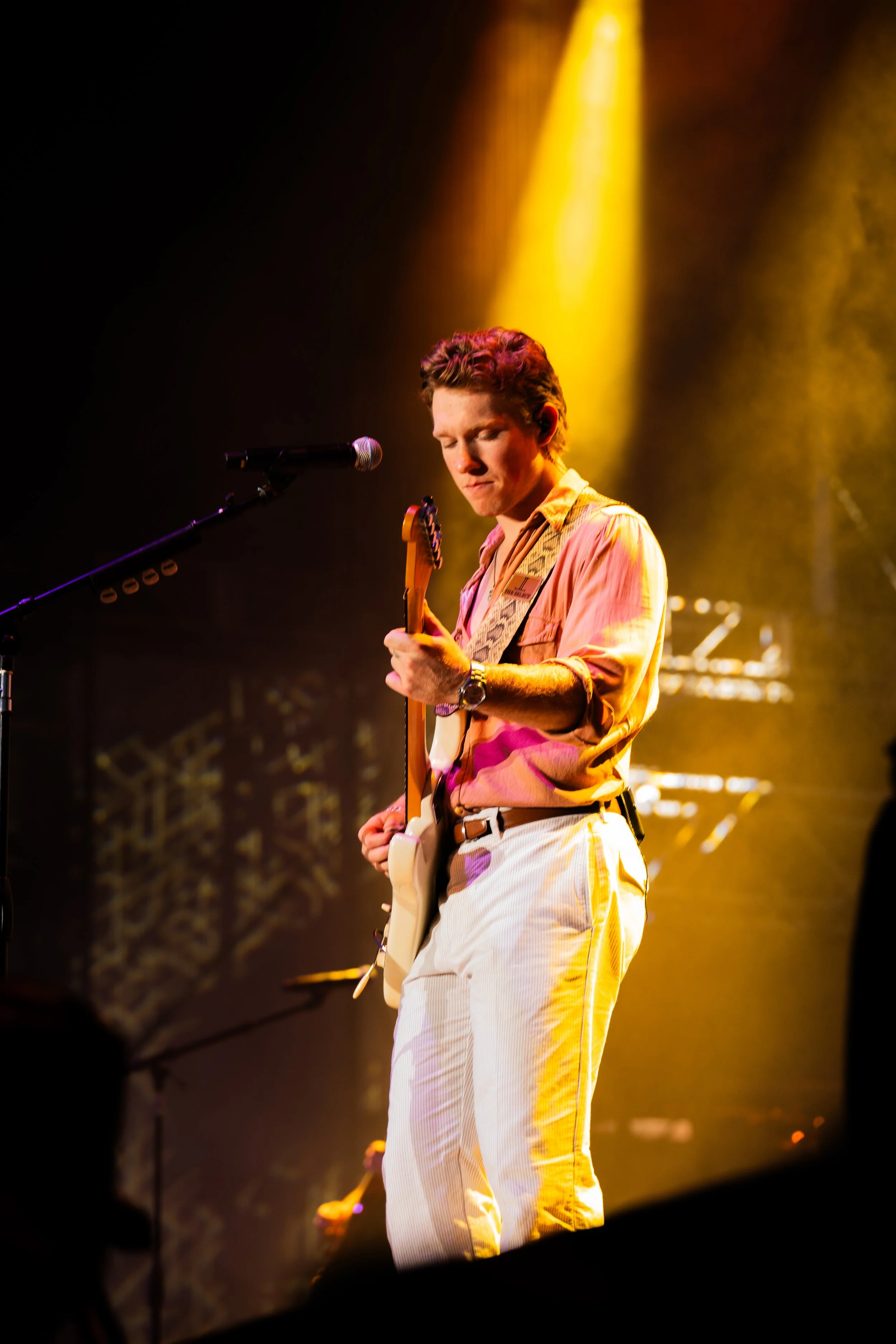 A7403133.jpg