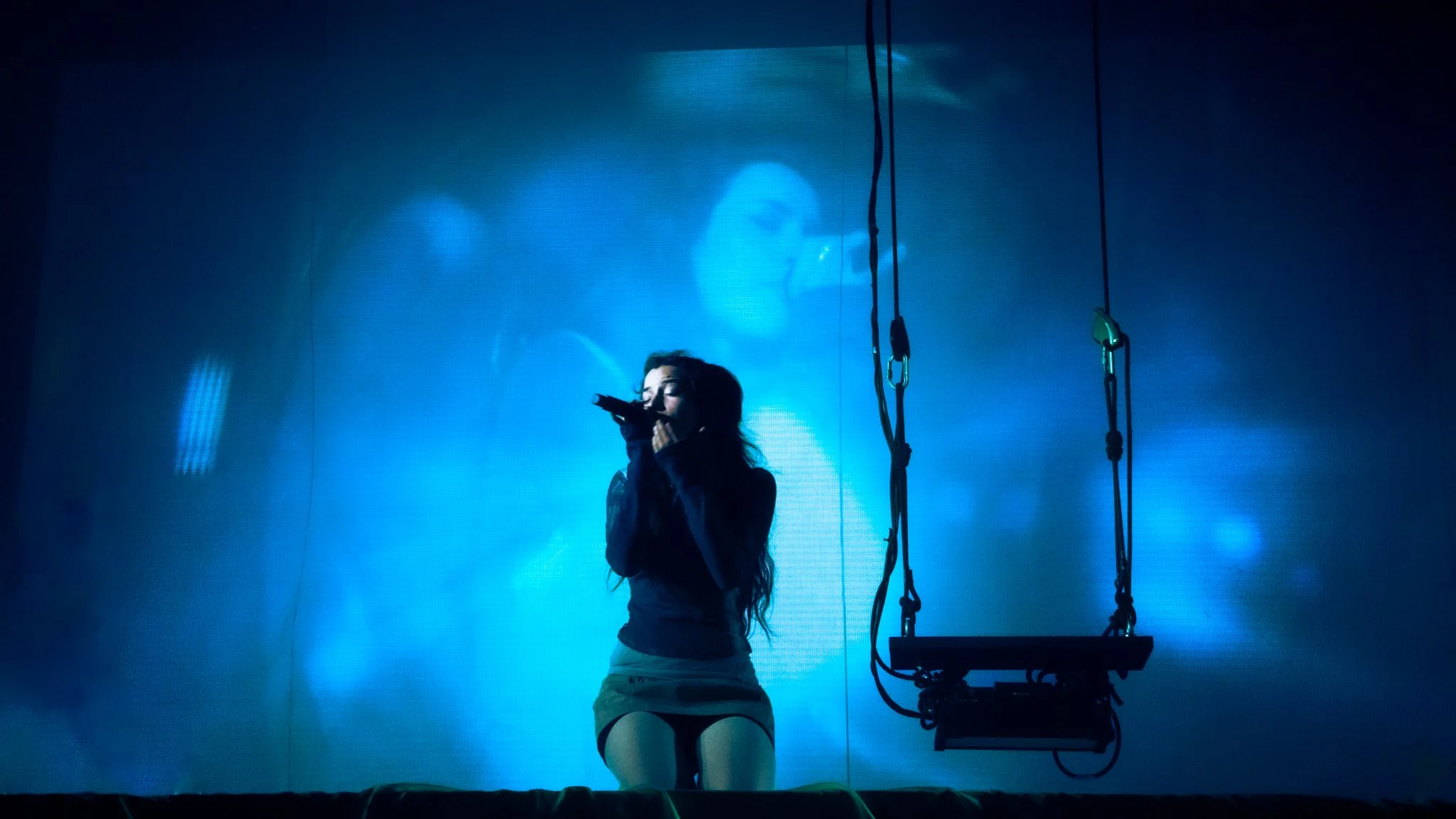 REVIEW: French Indie-Electro Artist Oklou Brings the Heat to Brussels